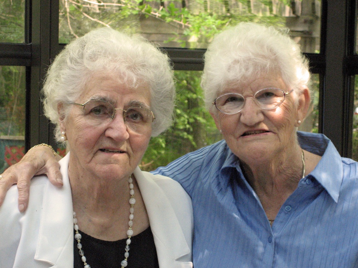 Great Grammy Newvie and hert sister Lucy